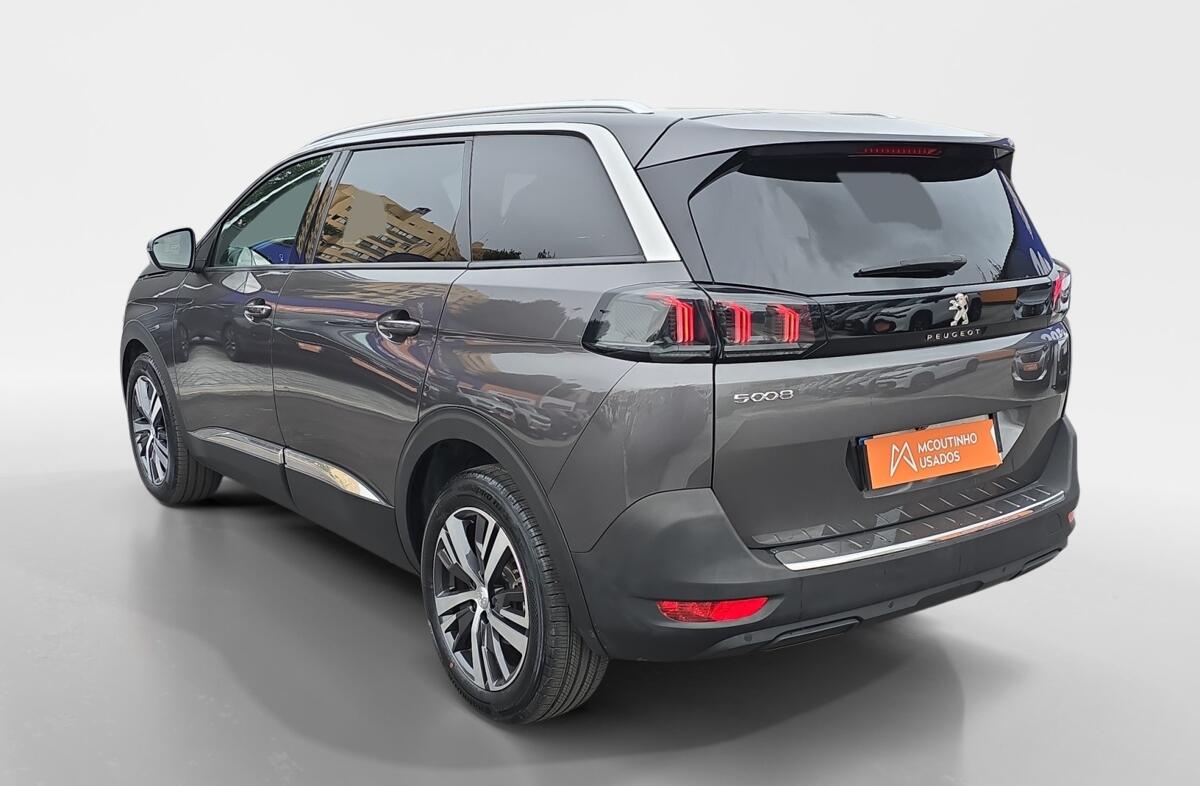 PEUGEOT 5008 1.2 PureTech Allure Pack EAT8