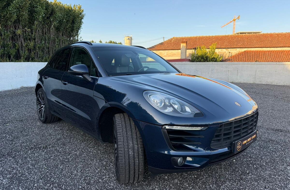 PORSCHE Macan S