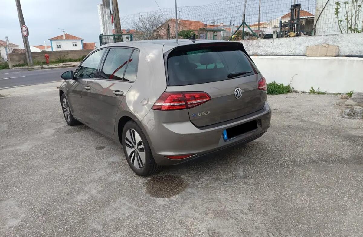 VOLKSWAGEN Golf e- AC/DC