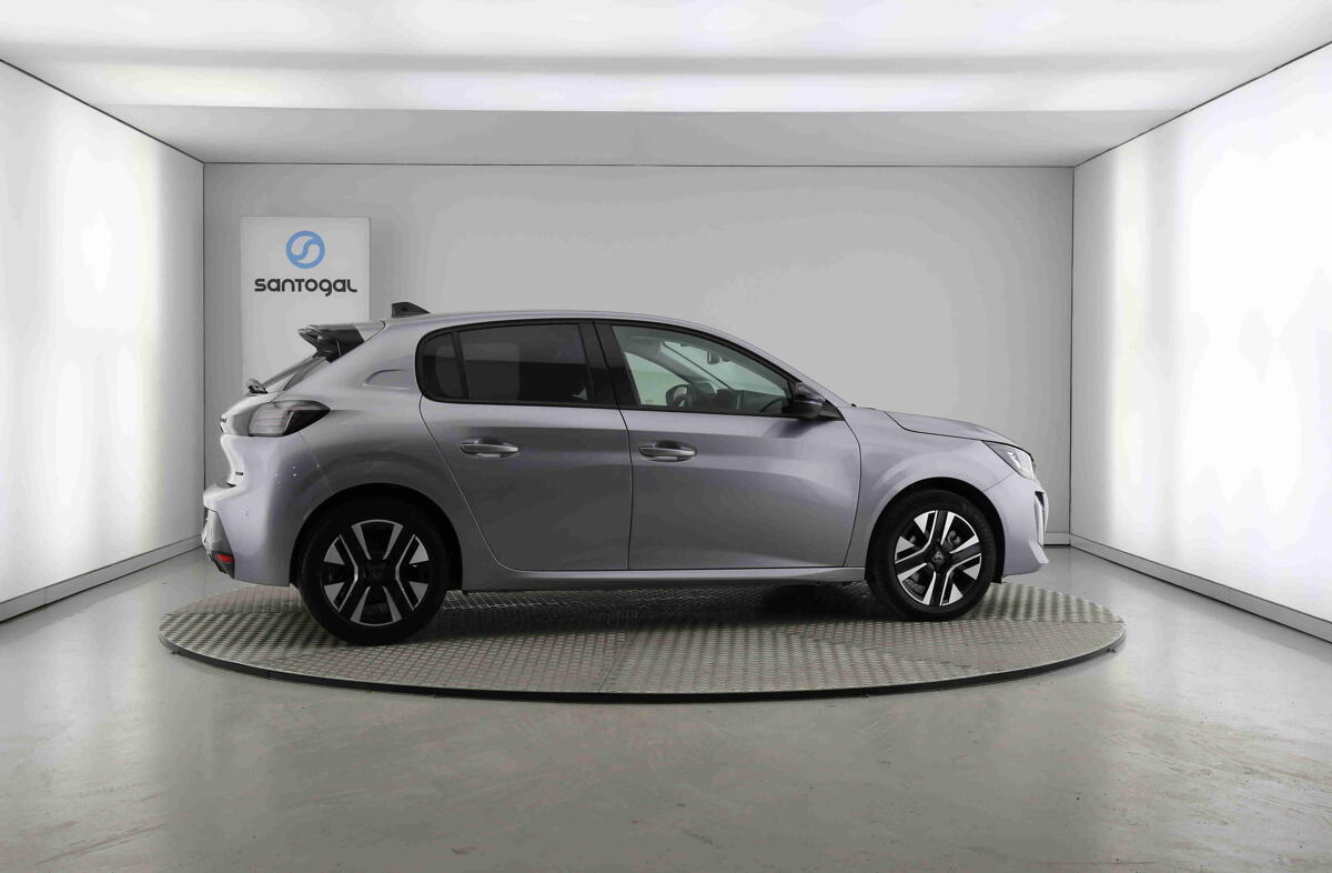 PEUGEOT 208 1.2 Hybrid Allure e-DCS6