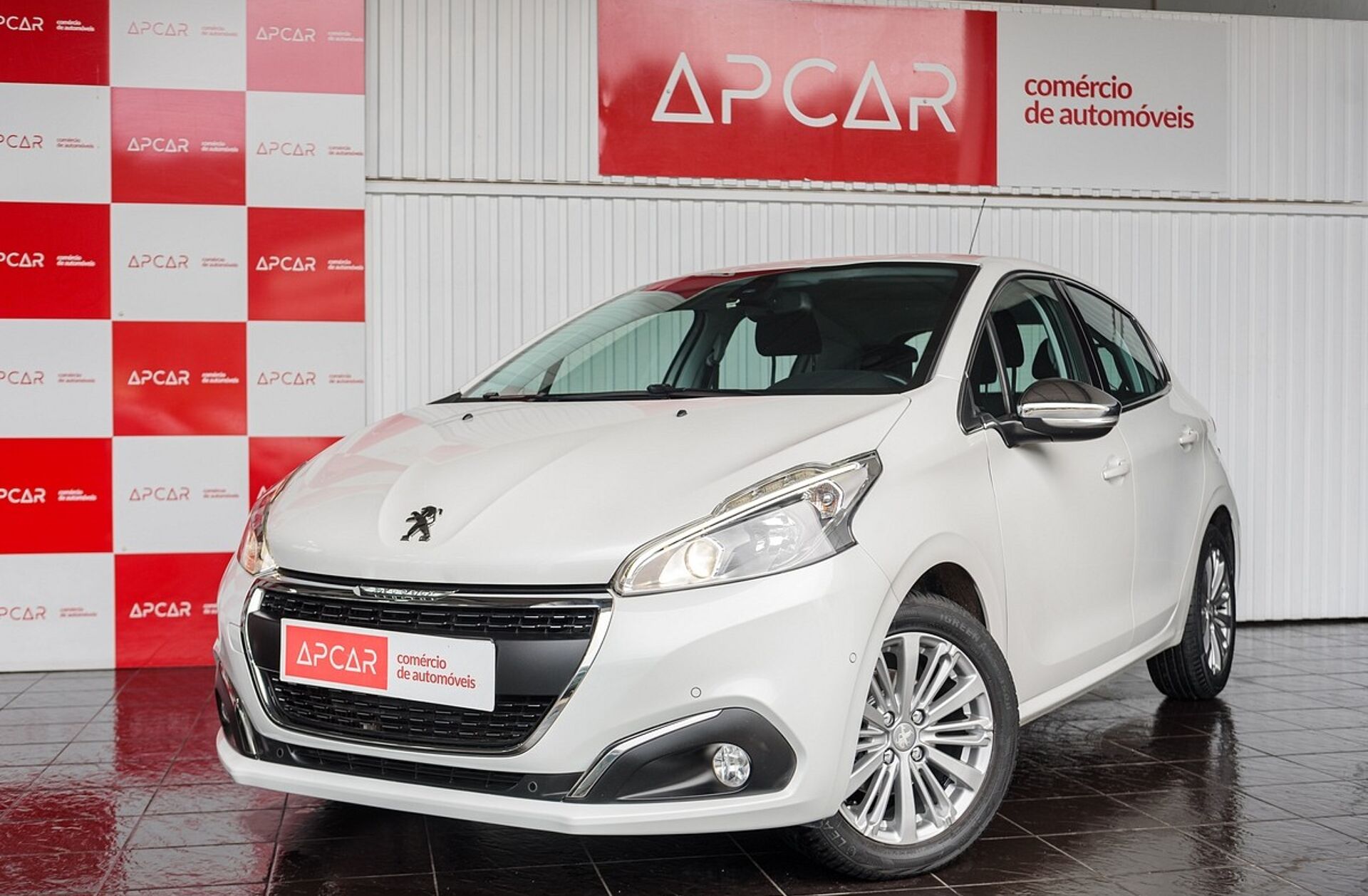 PEUGEOT 208 1.2 PureTech Allure