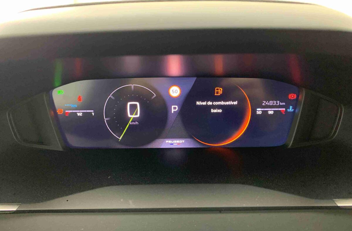 PEUGEOT 2008 1.2 Hybrid Allure e-DCS6