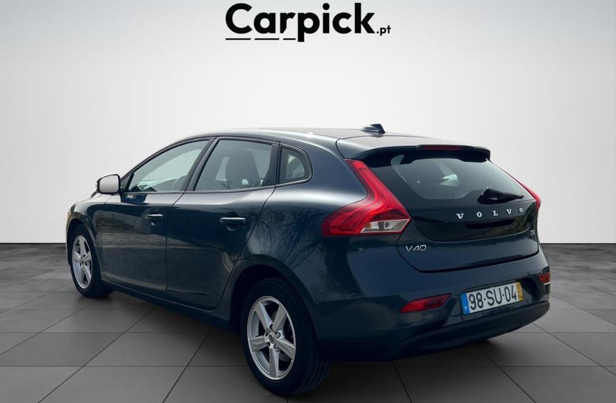 VOLVO V40 2.0 D2 Kinetic