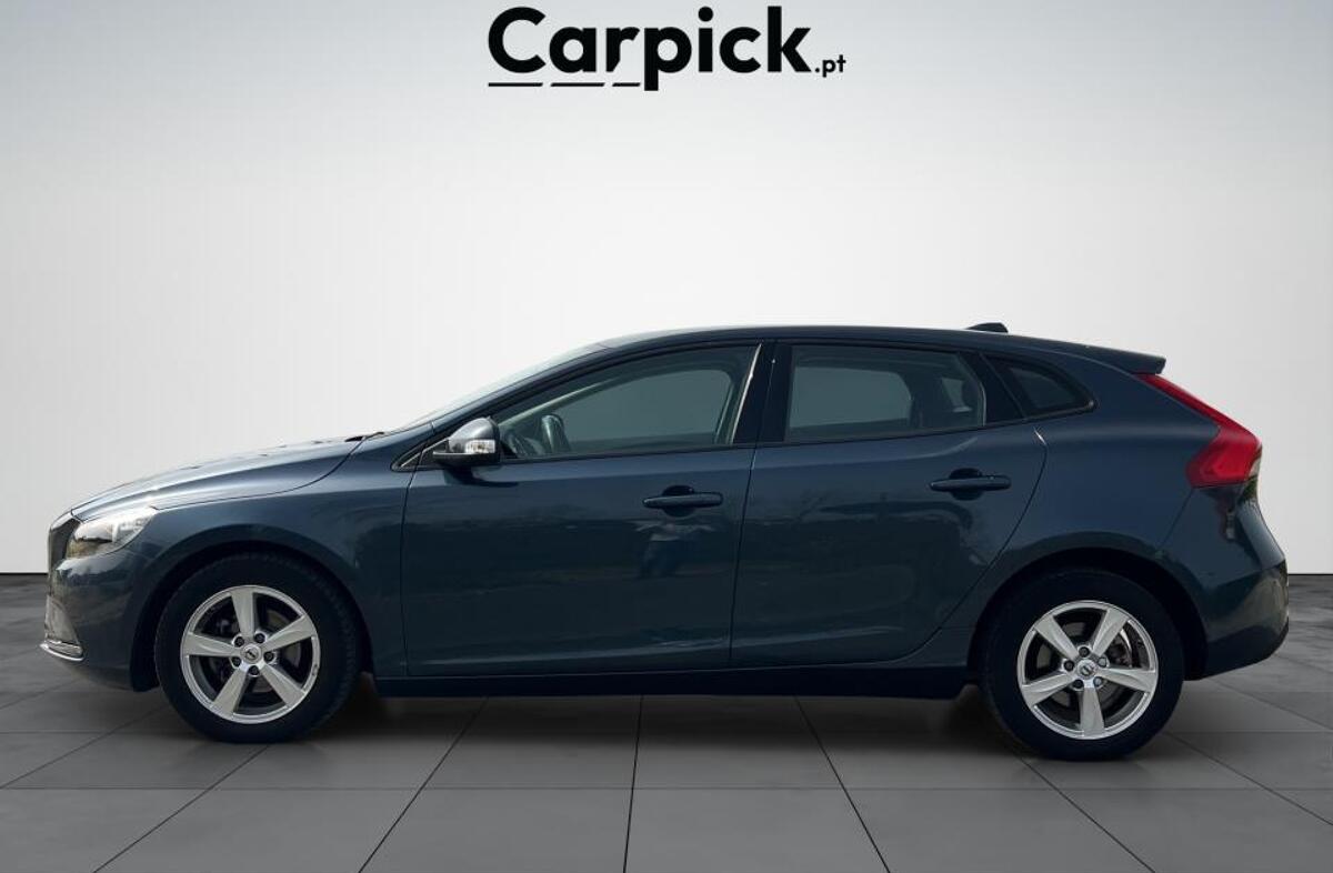 VOLVO V40 2.0 D2 Kinetic