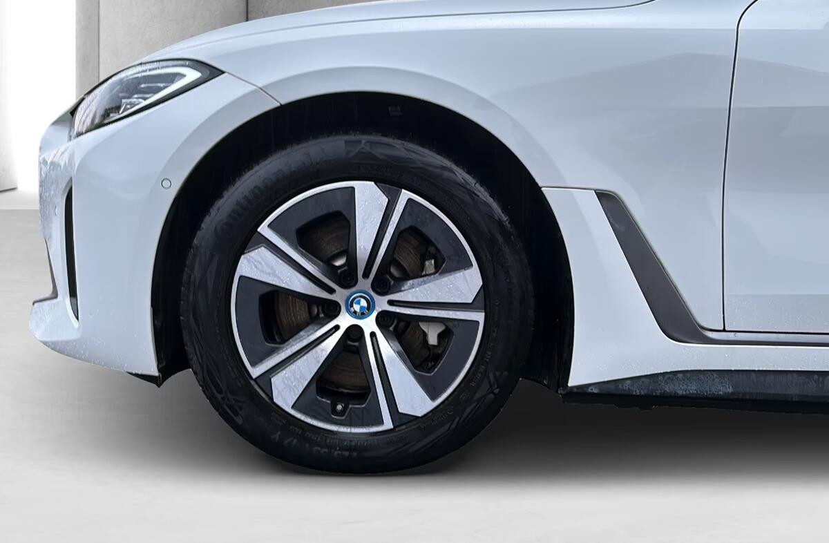 BMW i4 eDrive40