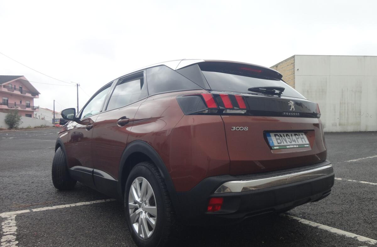 PEUGEOT 3008 1.6 BlueHDi Allure EAT6