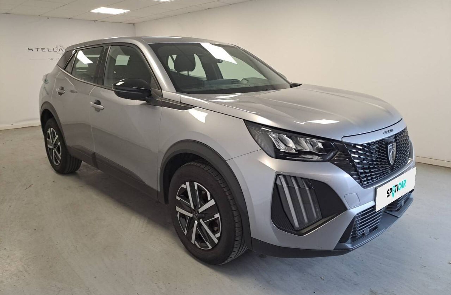 PEUGEOT 2008 1.2 PureTech Active