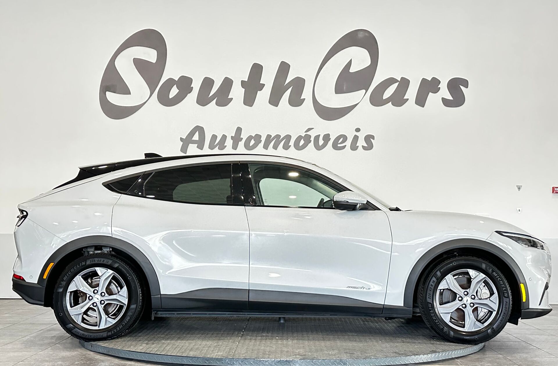 FORD Mustang Mach-E GT AWD