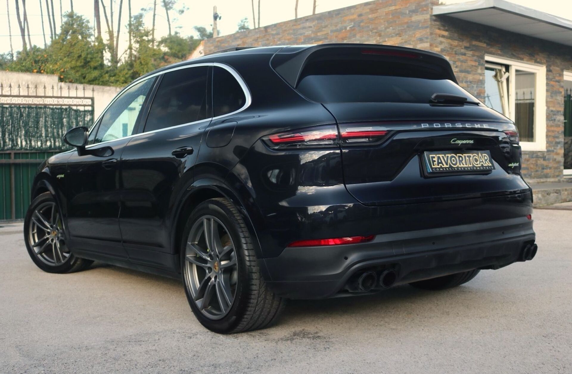 PORSCHE Cayenne E-Hybrid