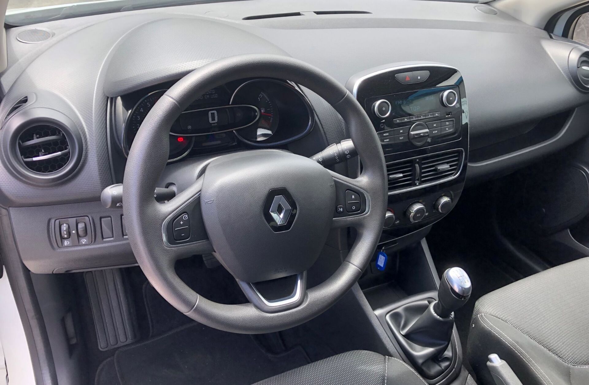 RENAULT Clio 1.2 Zen