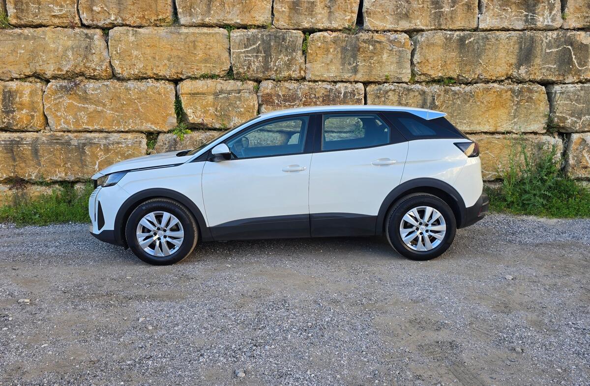 PEUGEOT 3008 1.5 BlueHDi Active Pack