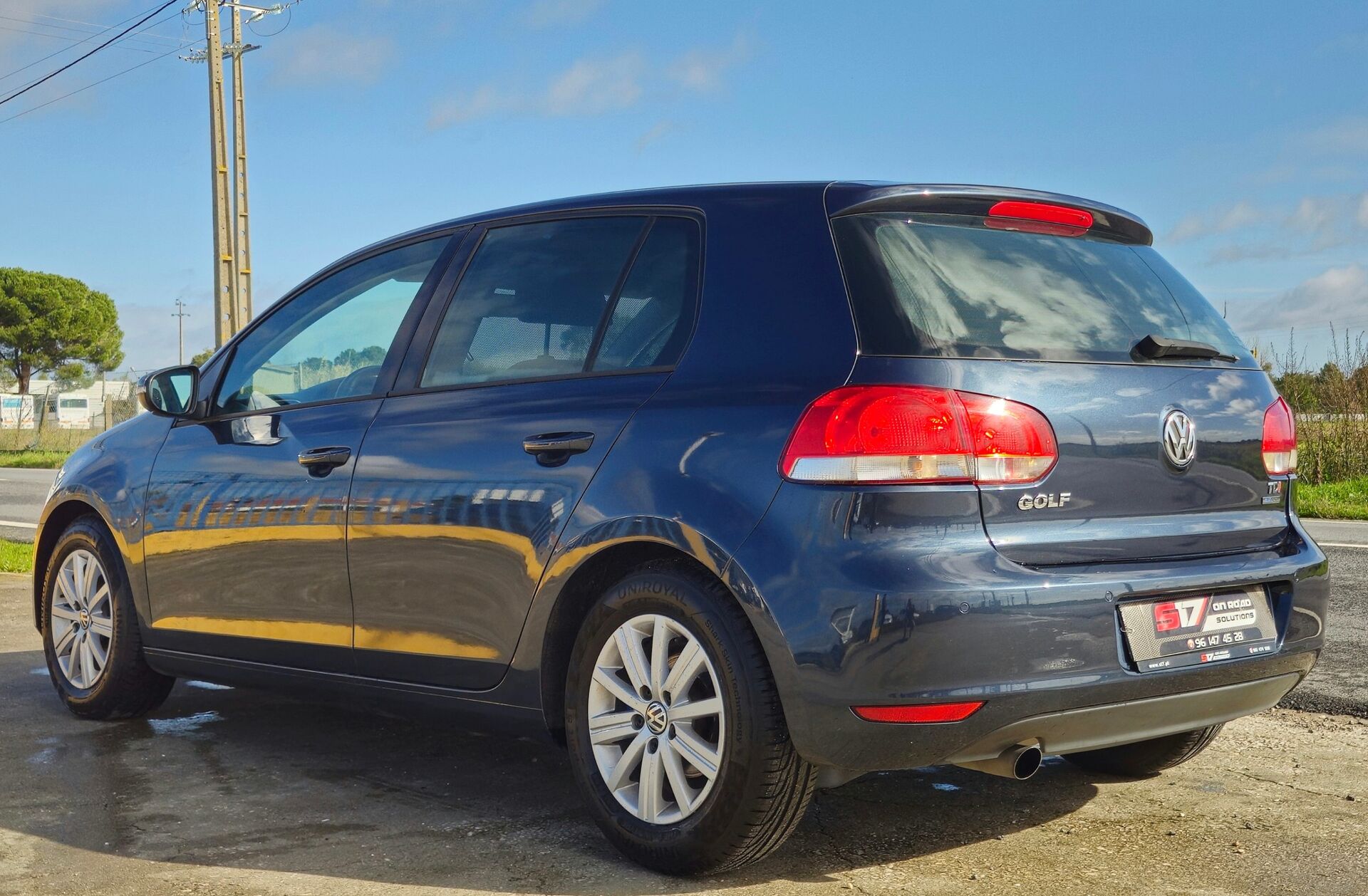 VOLKSWAGEN Golf 1.6 TDi Confortline