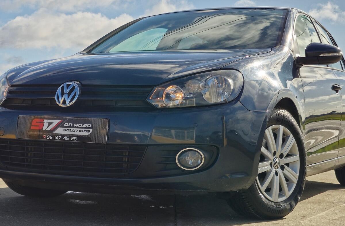 VOLKSWAGEN Golf 1.6 TDi Confortline