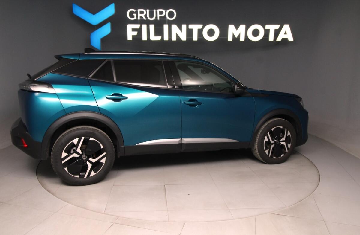 PEUGEOT 2008 1.2 PureTech Allure