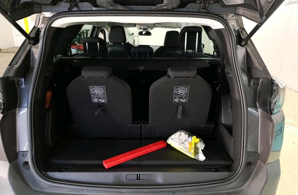 PEUGEOT 5008 1.5 BlueHDi Active Pack