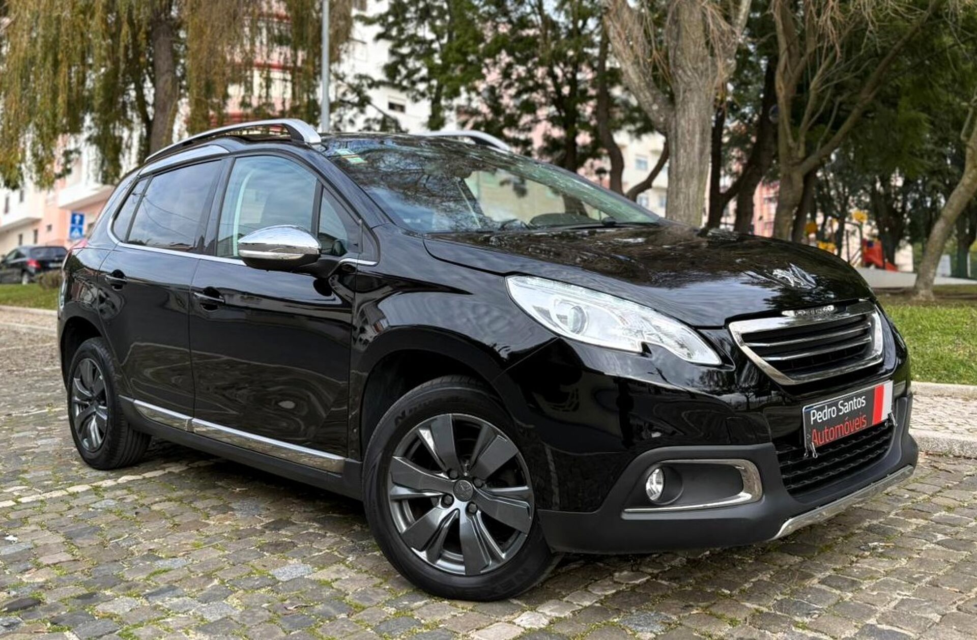 PEUGEOT 2008 1.6 e-HDi Allure
