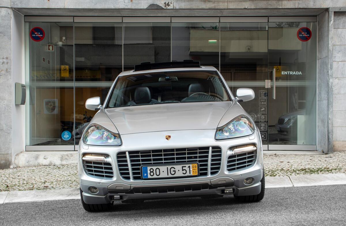 PORSCHE Cayenne Turbo S