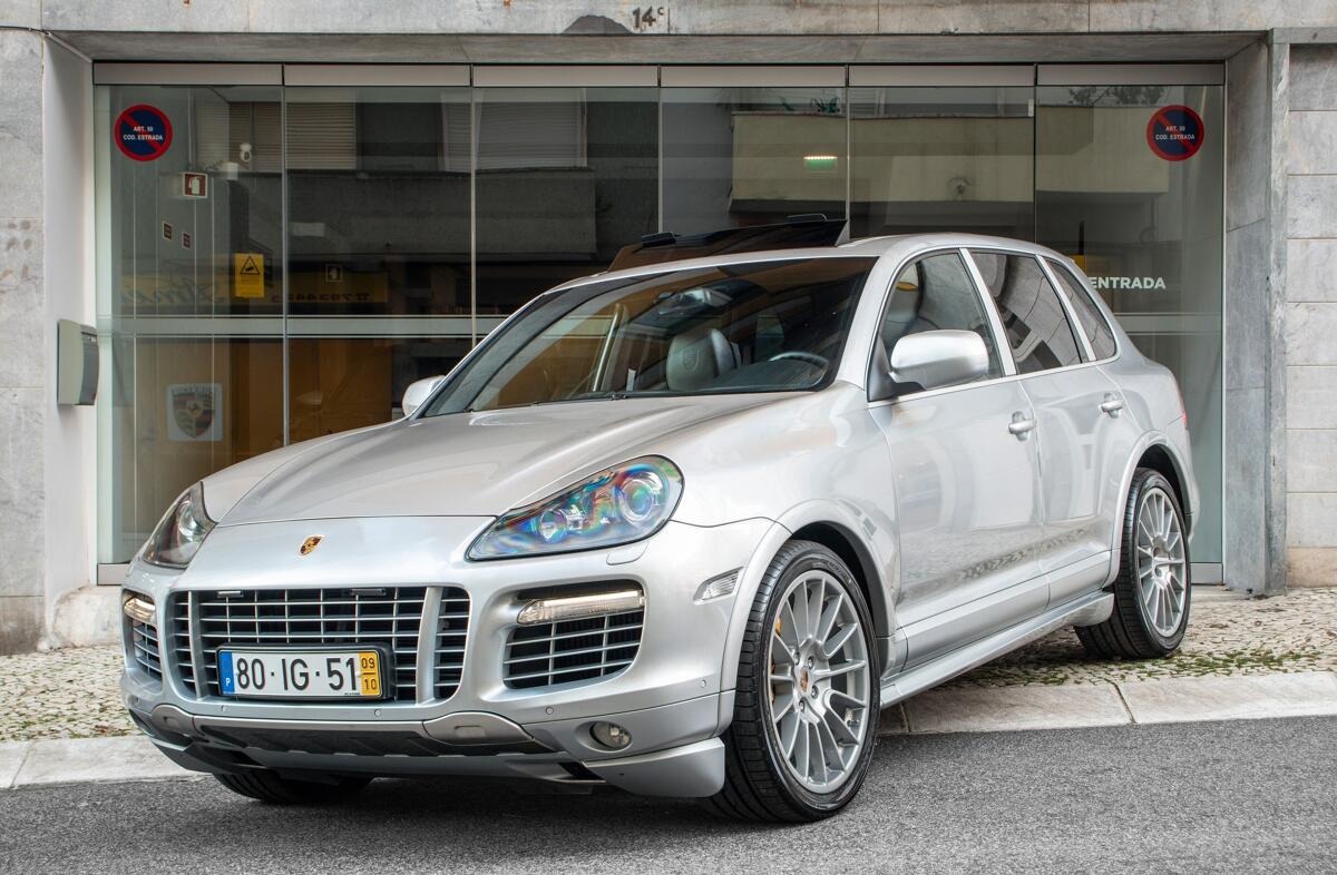 PORSCHE Cayenne Turbo S