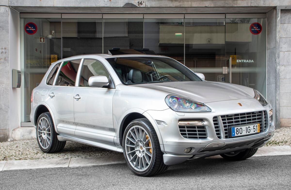 PORSCHE Cayenne Turbo S