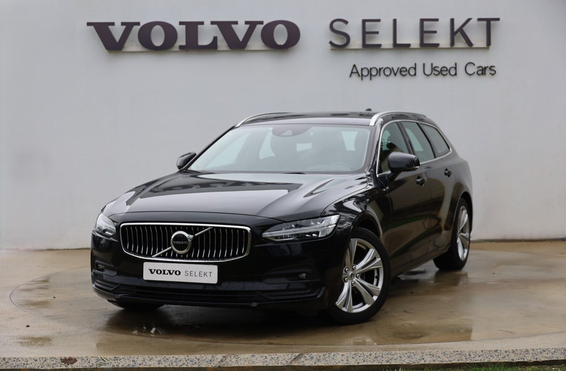 VOLVO V90 2.0 D4 Momentum Plus Geartronic