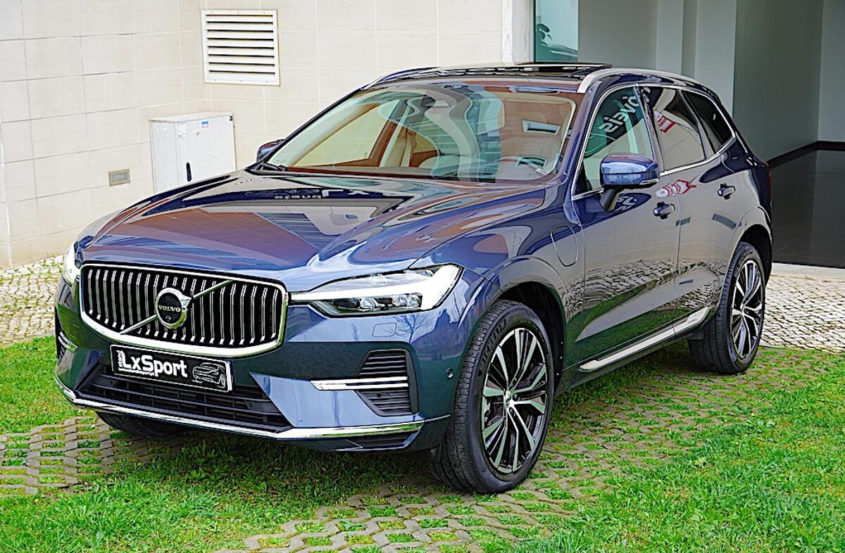 VOLVO XC60 2.0 T8 PHEV Ultimate Bright AWD