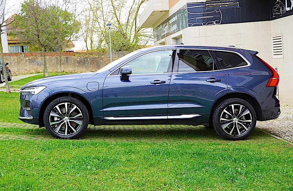 VOLVO XC60 2.0 T8 PHEV Ultimate Bright AWD