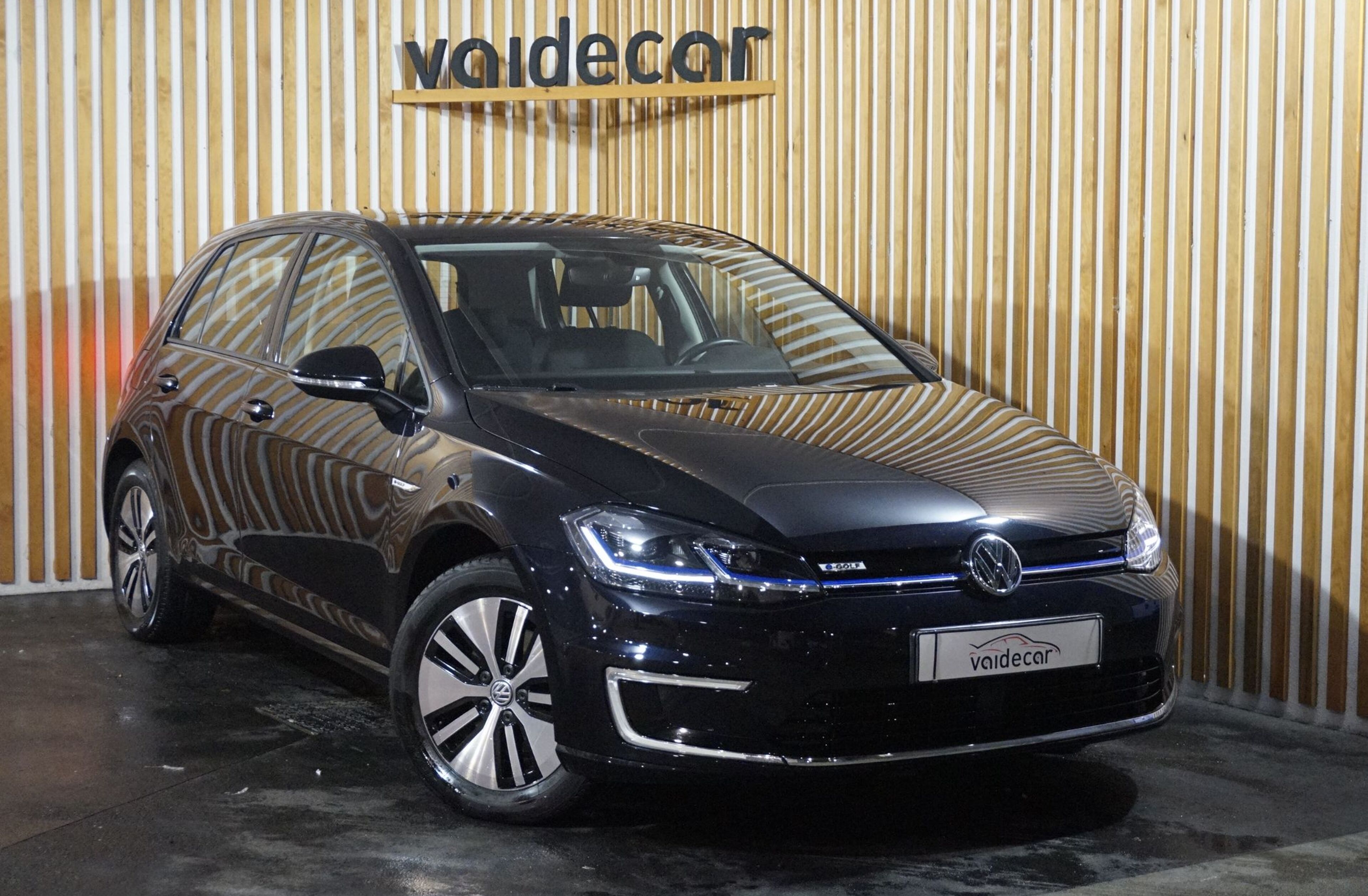 VOLKSWAGEN Golf AC/DC