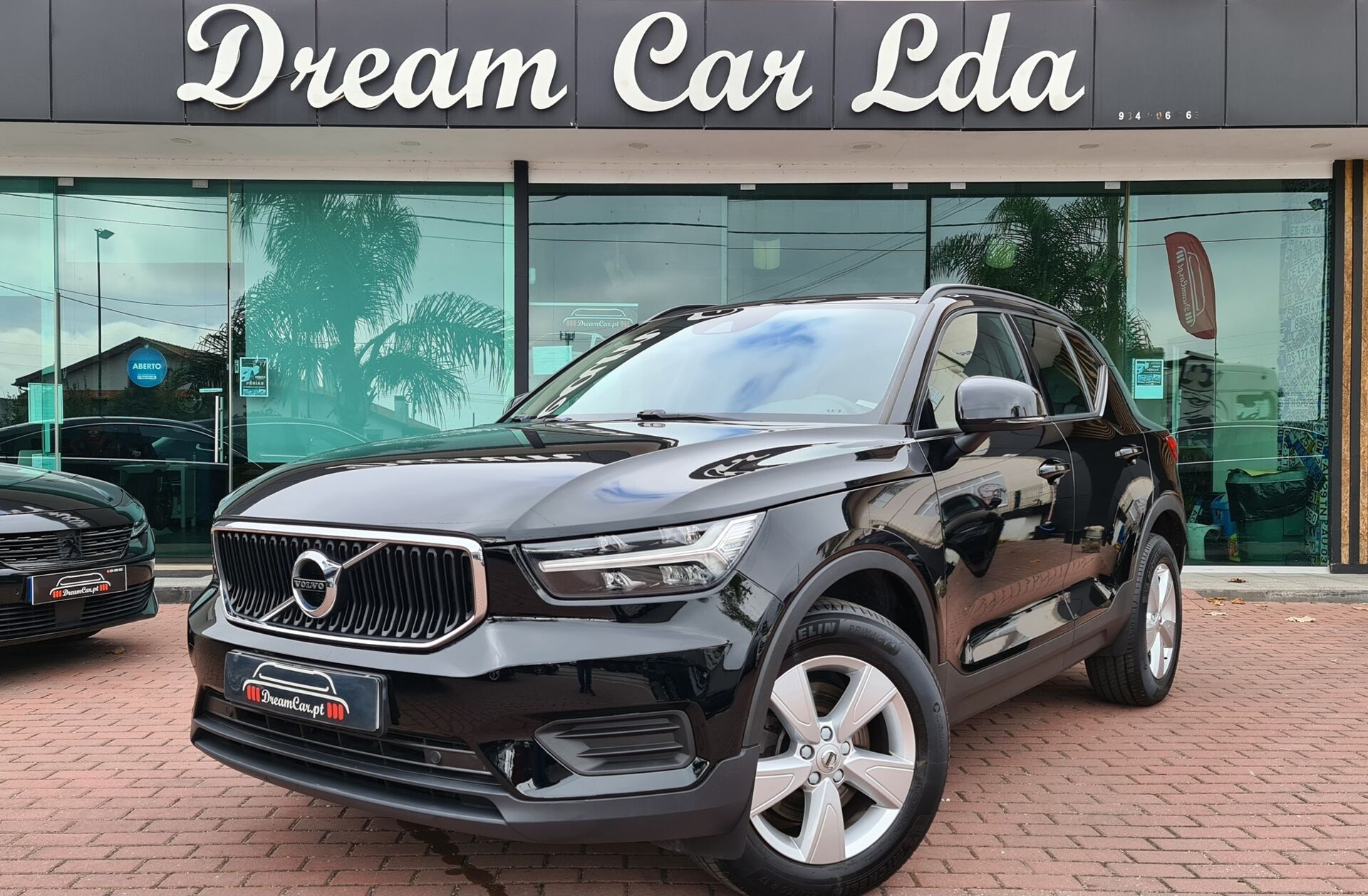 VOLVO XC40 1.5 T2 Momentum Plus