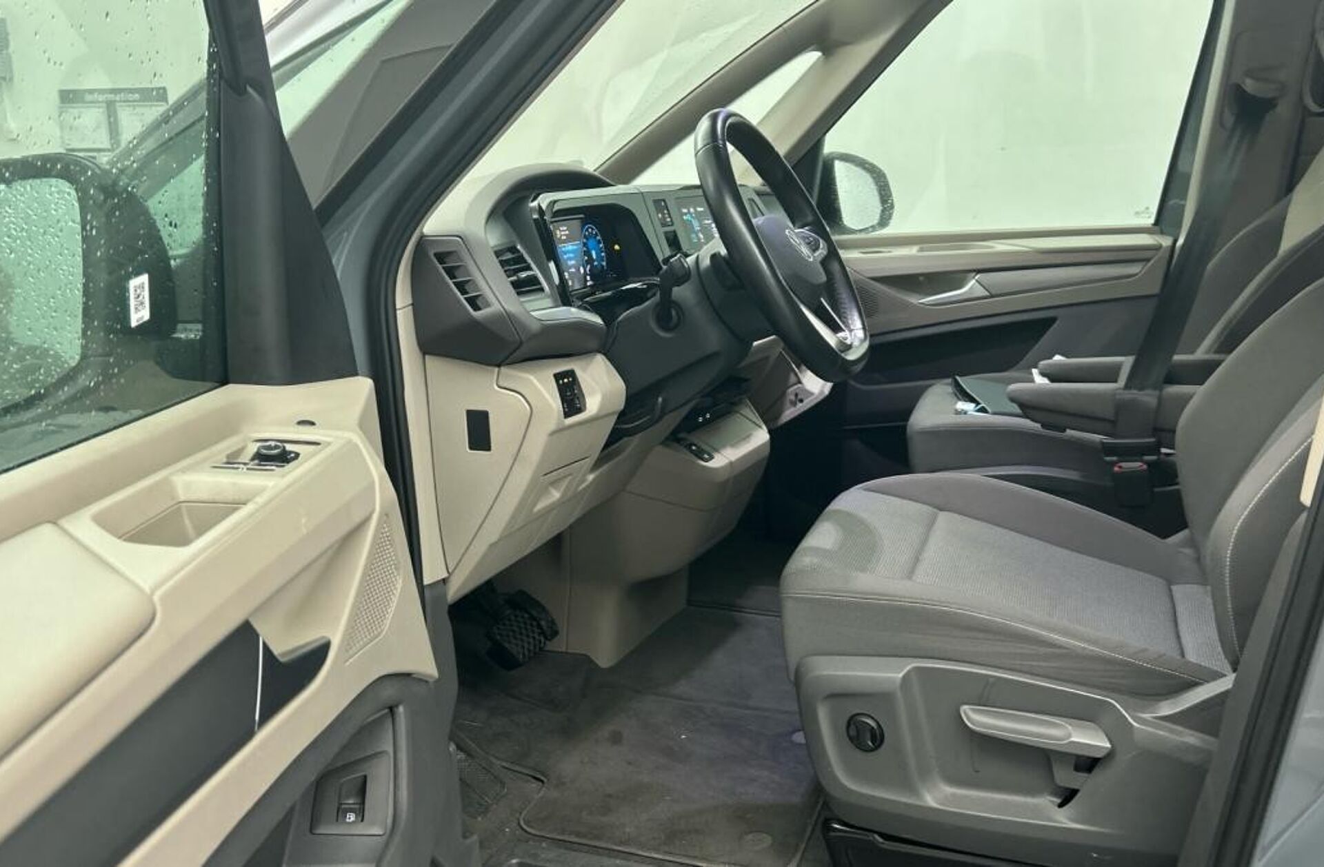 VOLKSWAGEN Multivan 1.4 TSI e-Hybrid Life DSG