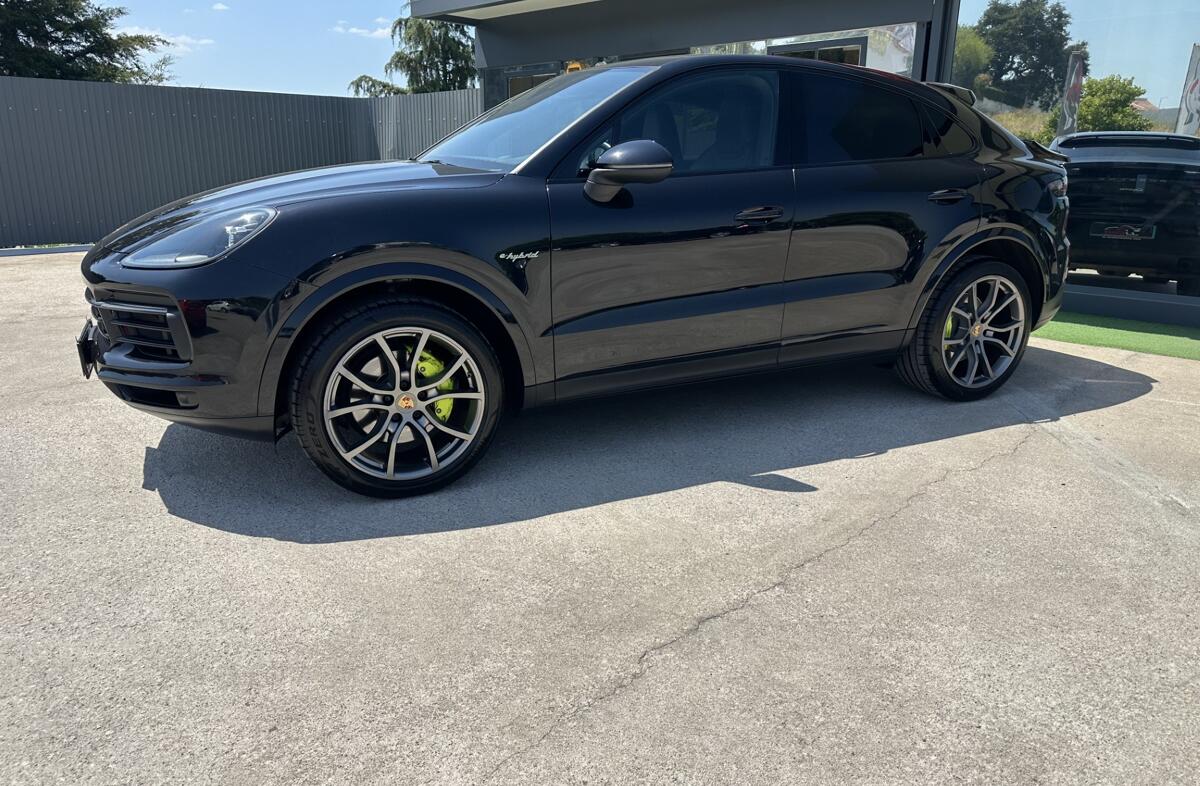 PORSCHE Cayenne E-Hybrid