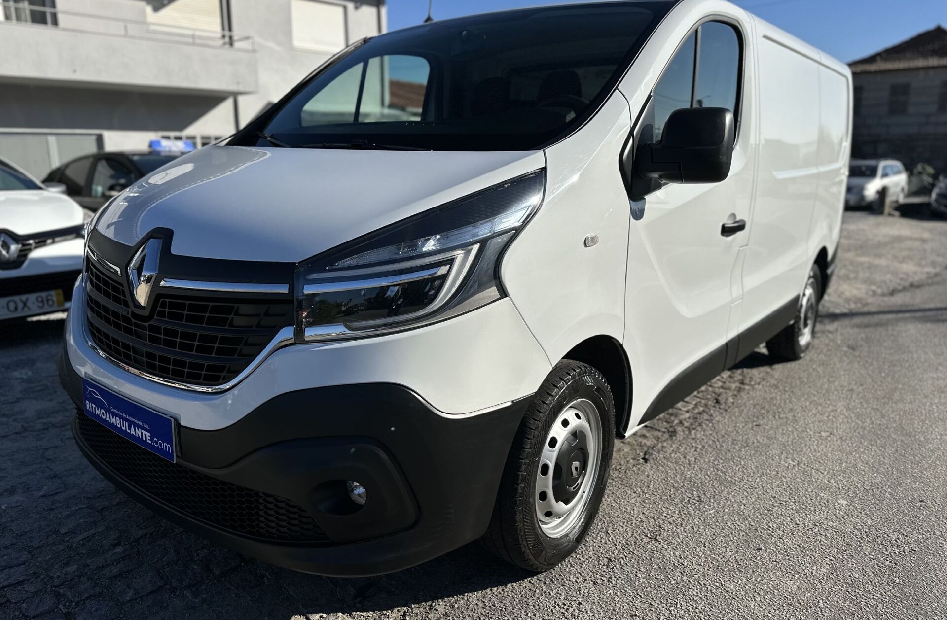 RENAULT Trafic 2.0dCi 120cv L1H1 Iva Dedutivel