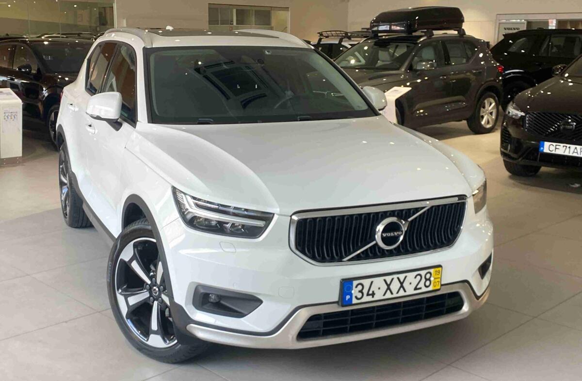 VOLVO XC40 1.5 T3 Momentum Plus