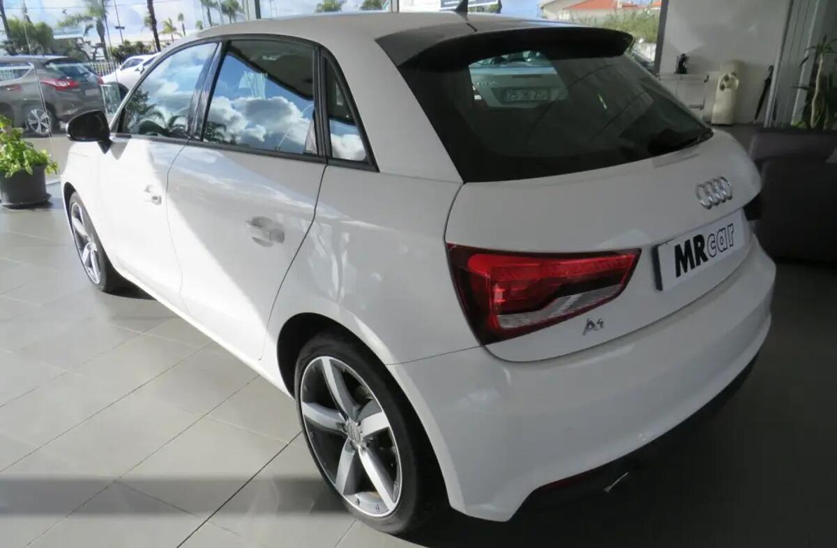 AUDI A1 1.4 TDI