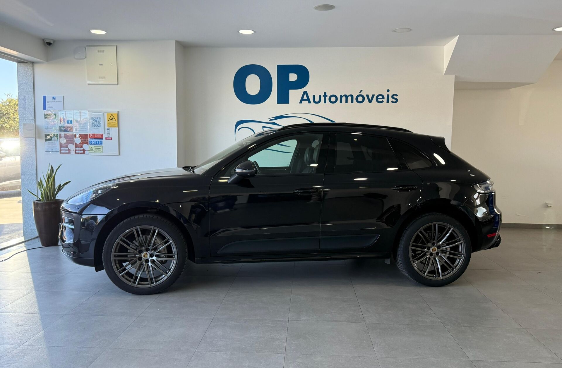 PORSCHE Macan Macan