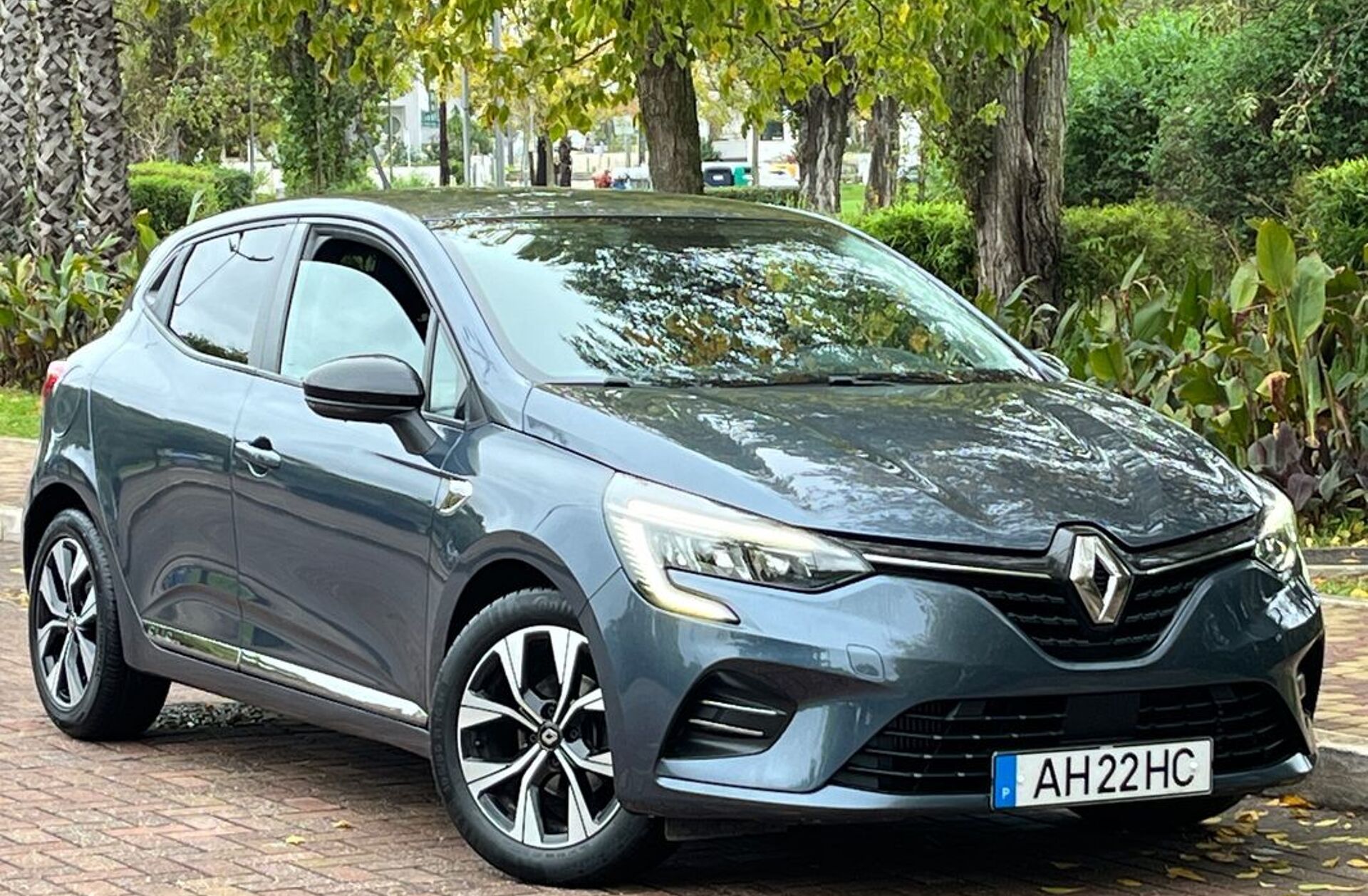 RENAULT Clio 1.0 TCe Limited