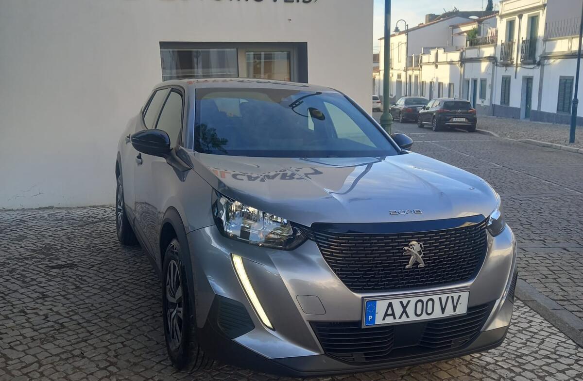 PEUGEOT 2008 1.2 PureTech Active Pack