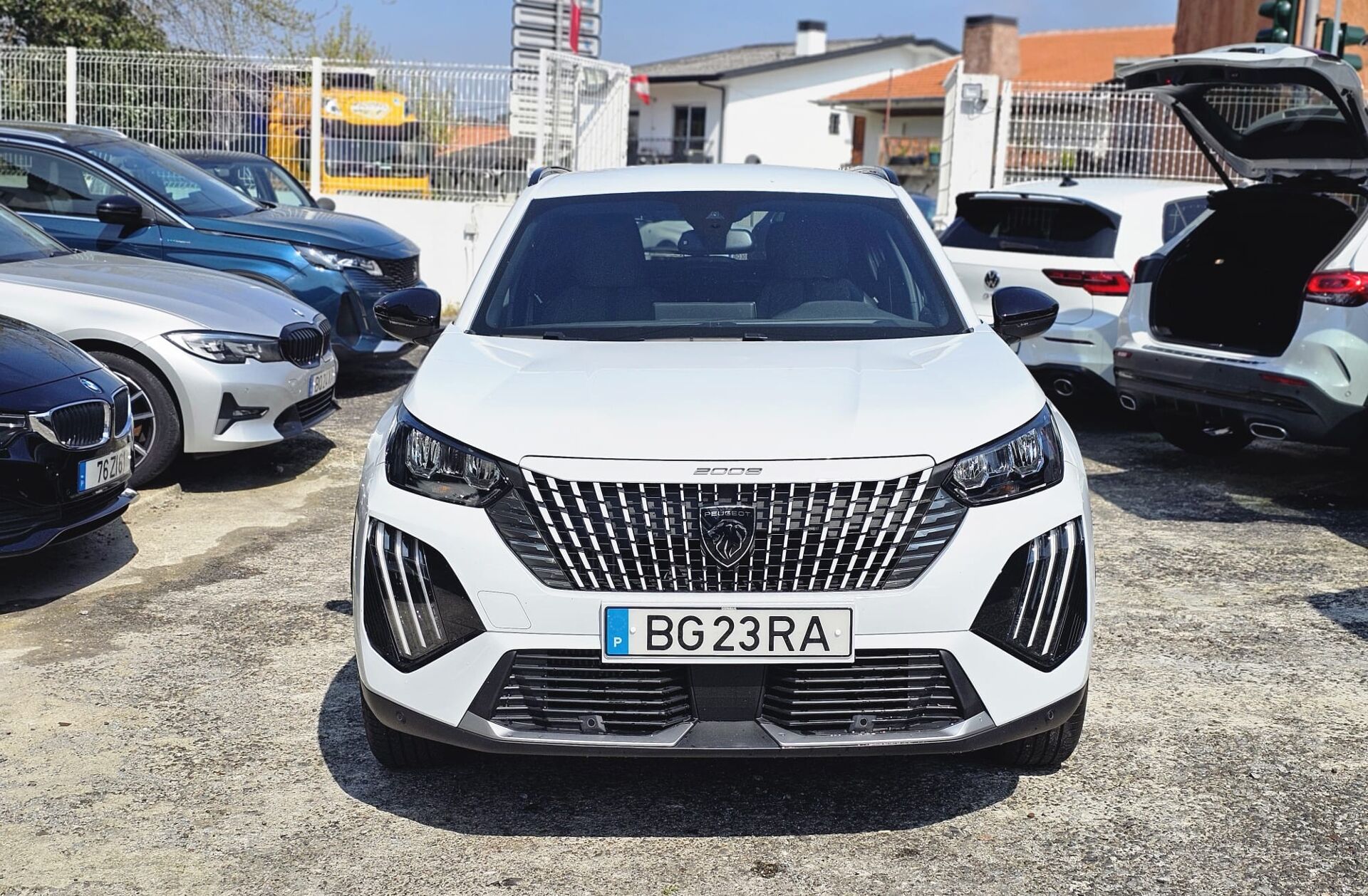 PEUGEOT 2008 1.2 PureTech Allure Pack EAT8