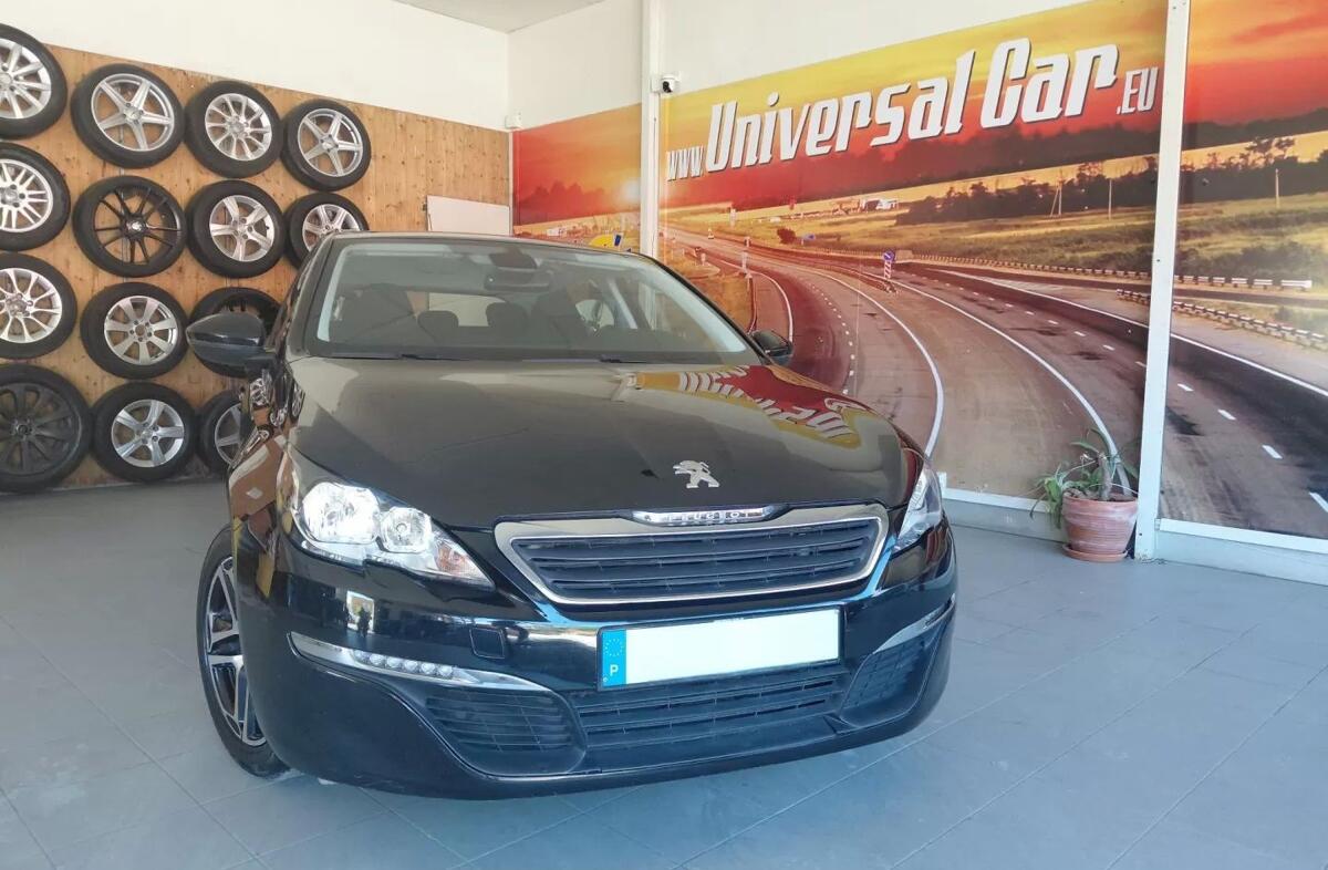 PEUGEOT 308 1.2 PureTech Style