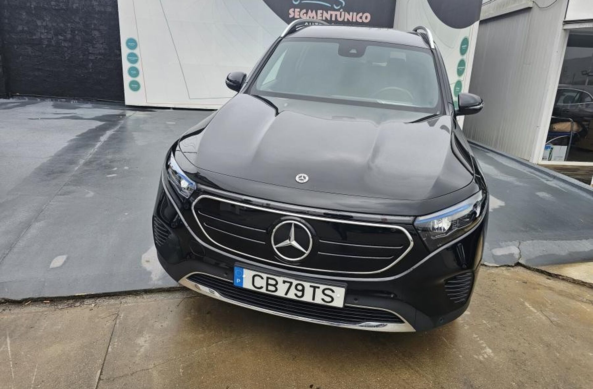 MERCEDES EQB 250 Progressive