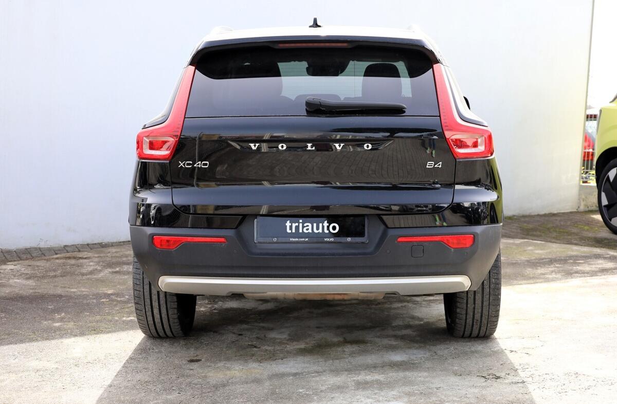 VOLVO XC40 2.0 B4 Inscription