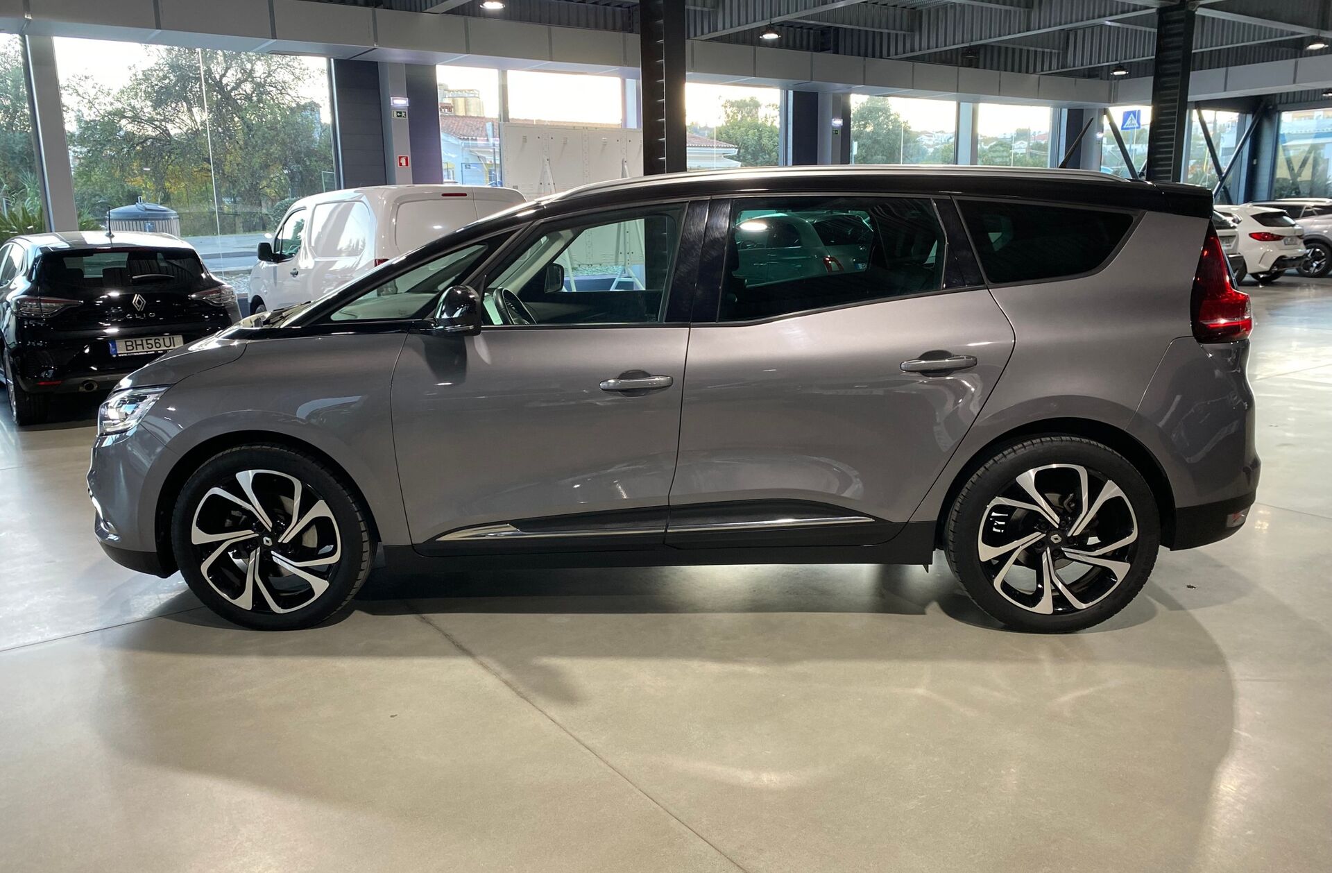 RENAULT Scénic G. 1.3 TCe Limited