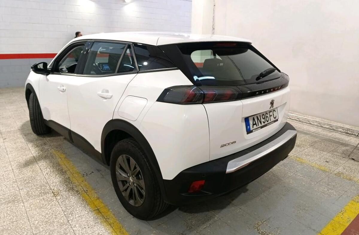 PEUGEOT 2008 1.5 BlueHDi Active Pack