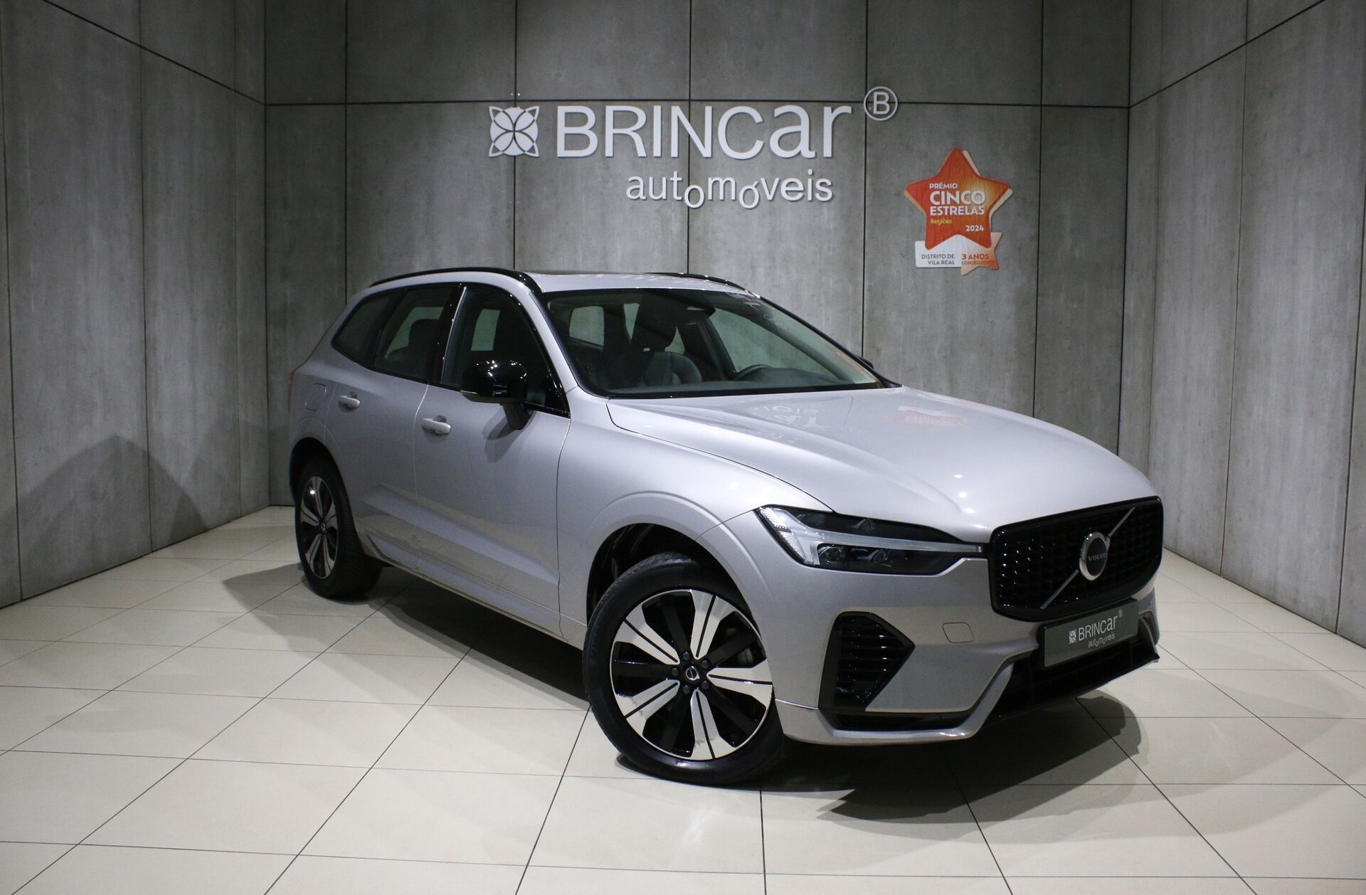 VOLVO XC60 2.0 T6 PHEV Plus Dark AWD