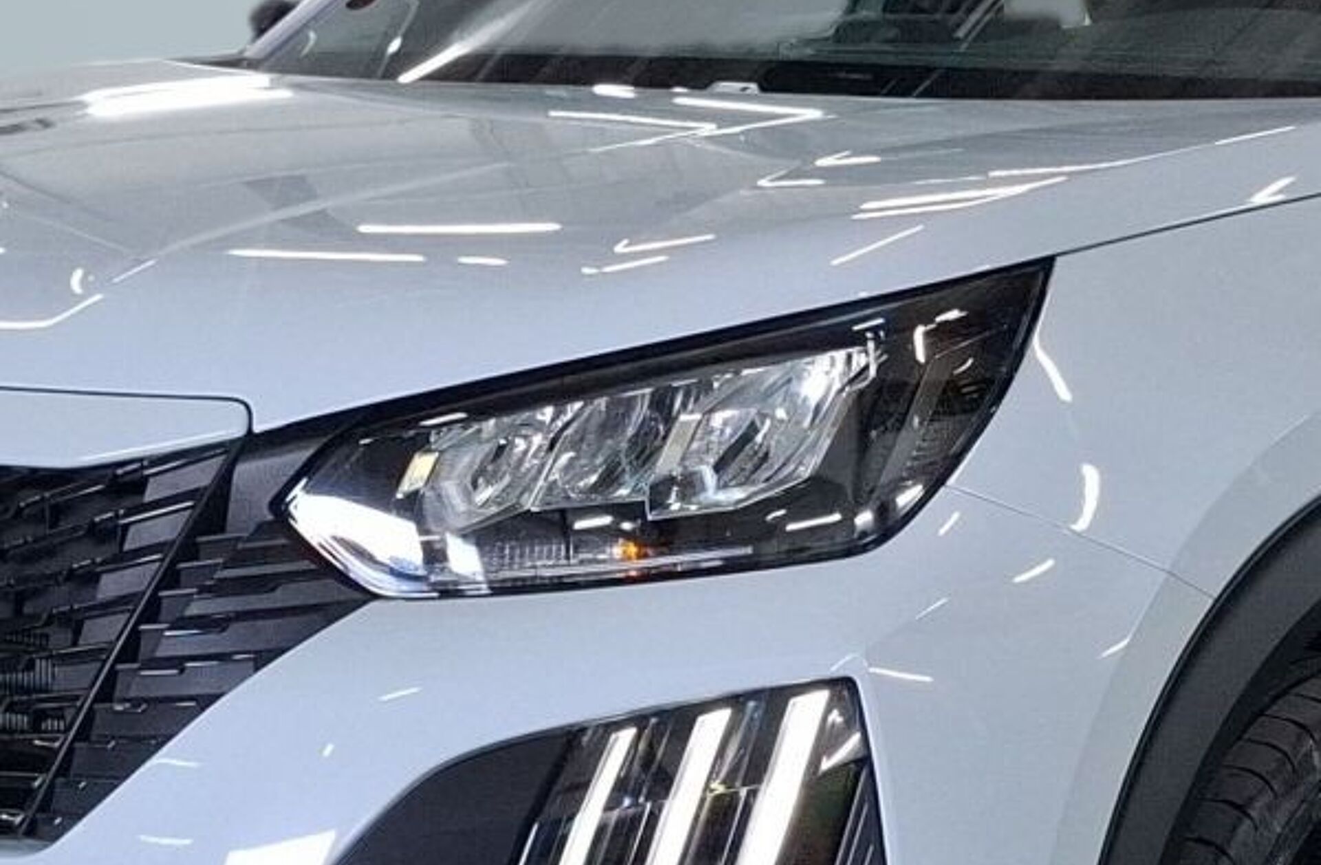 PEUGEOT 208 e- 51 kWh GT