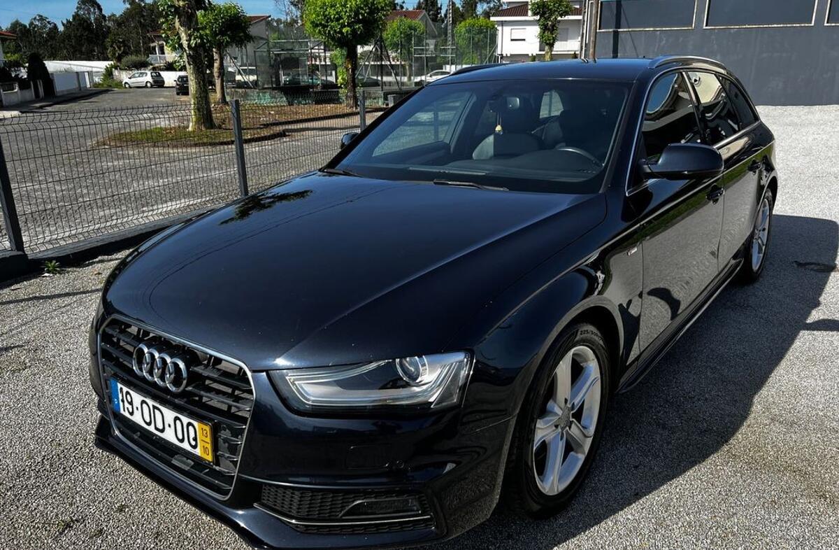 AUDI A4 2.0 TDi Business Line S-line