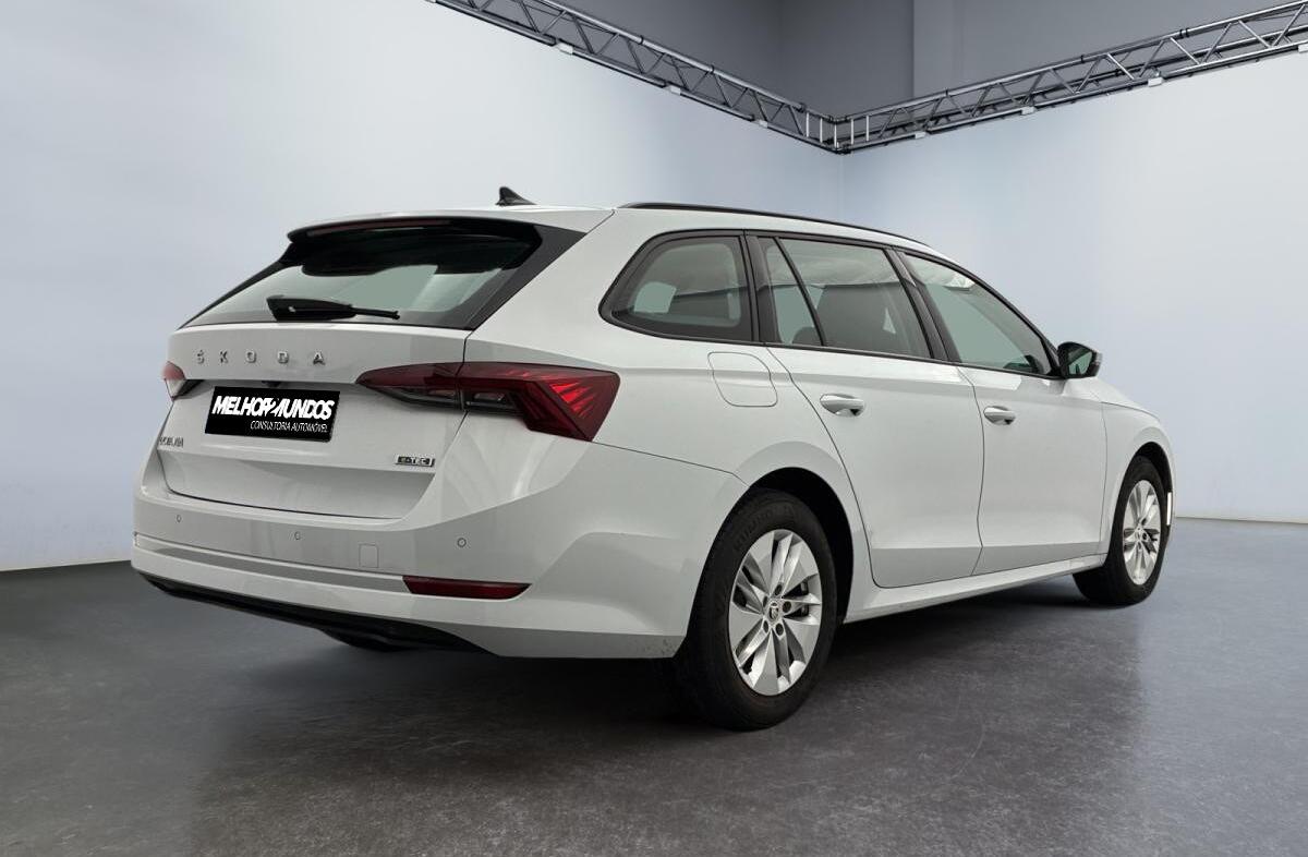 SKODA Octavia B.1.4 TSI iV Sportline DSG