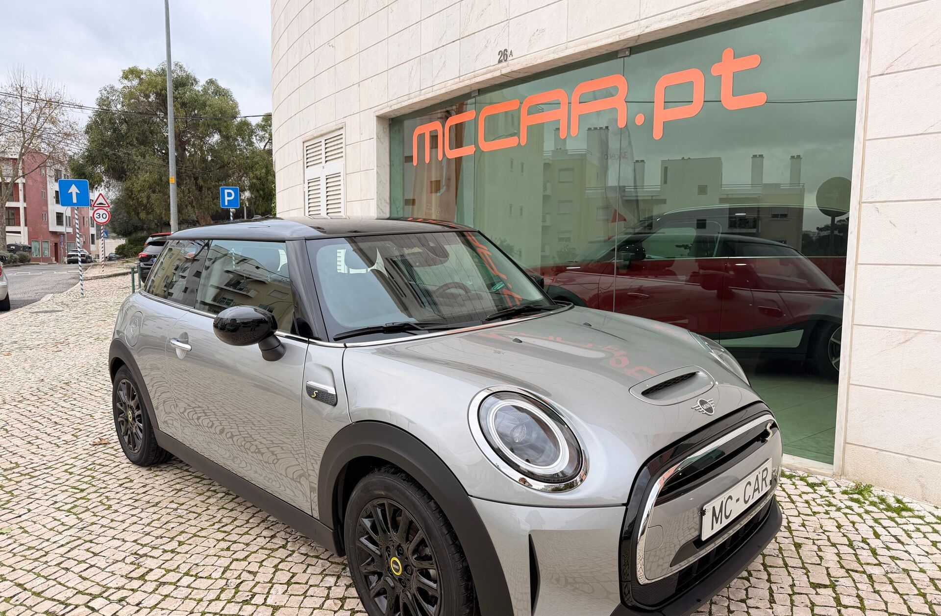 MINI Mini Cooper SE Essential