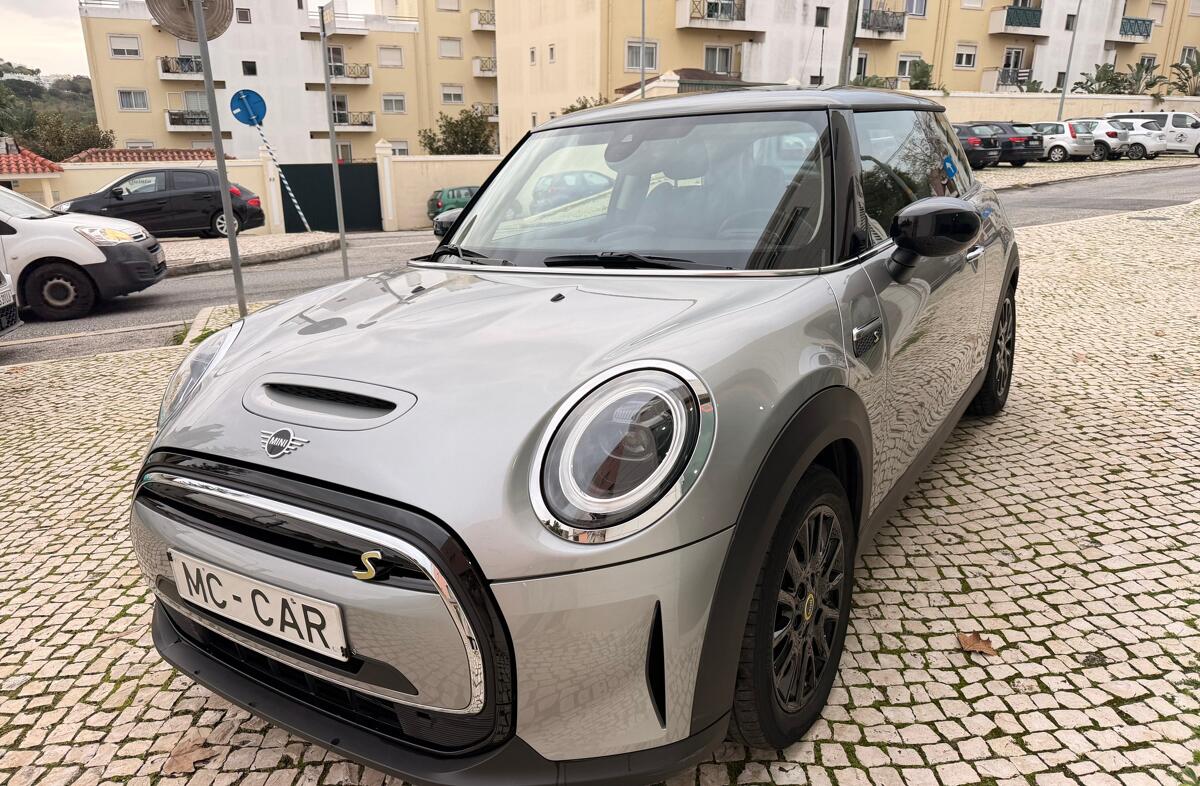 MINI Mini Cooper SE Essential