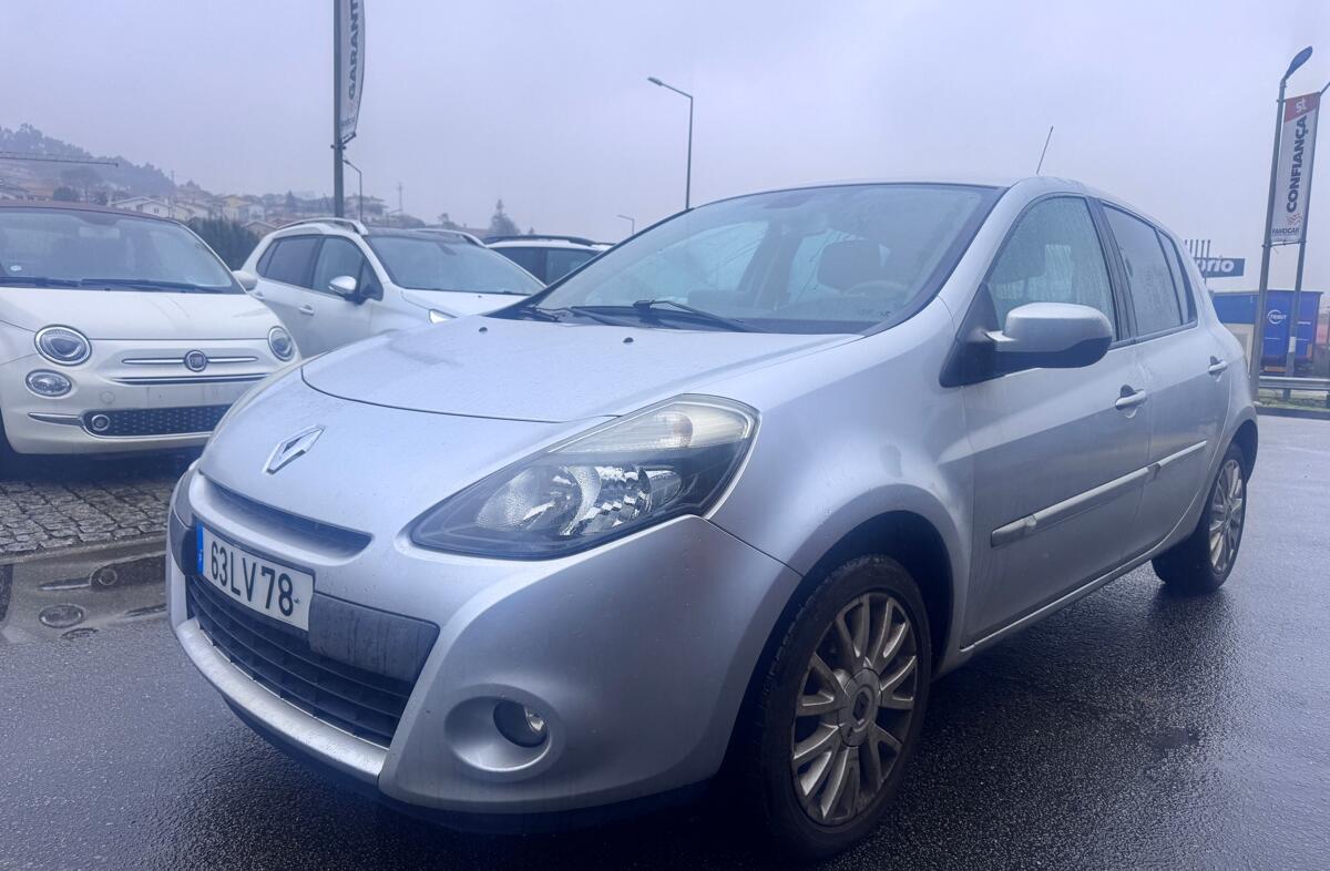 RENAULT Clio 1.2 TCE Dynamique S