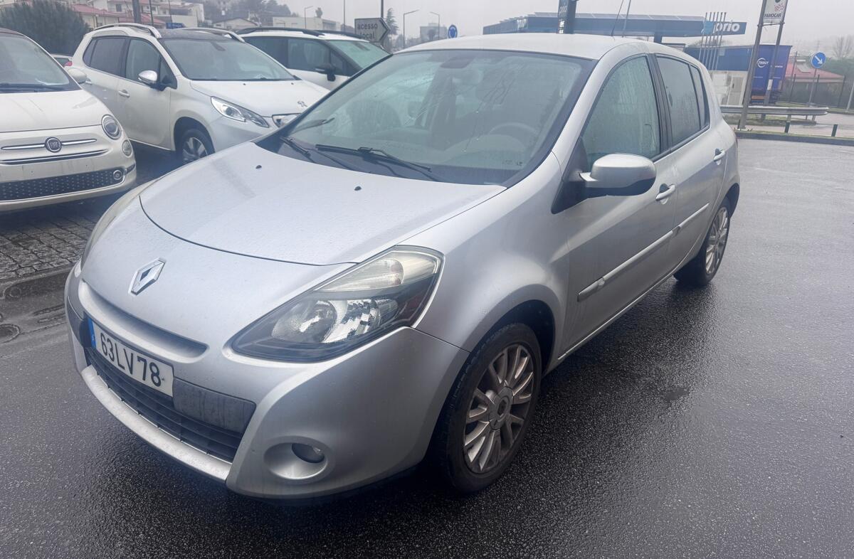 RENAULT Clio 1.2 TCE Dynamique S